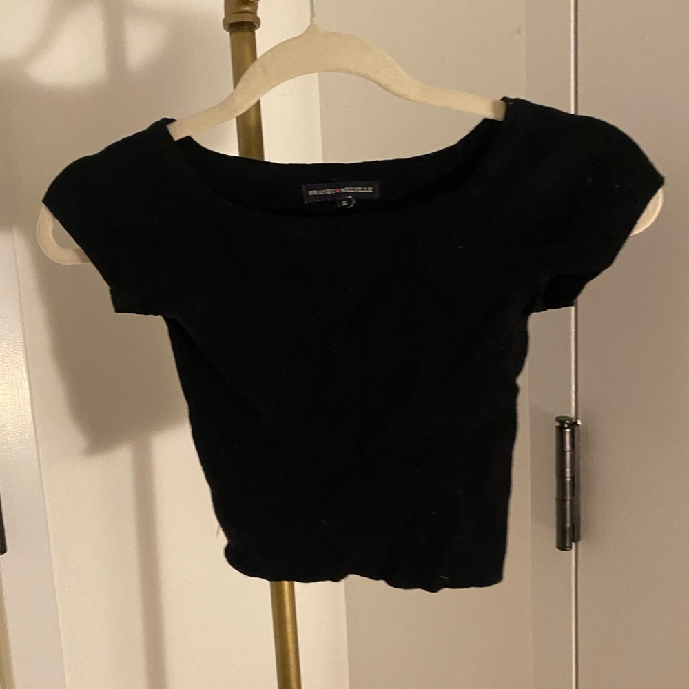 Black Brandy Melville crop top #croptop